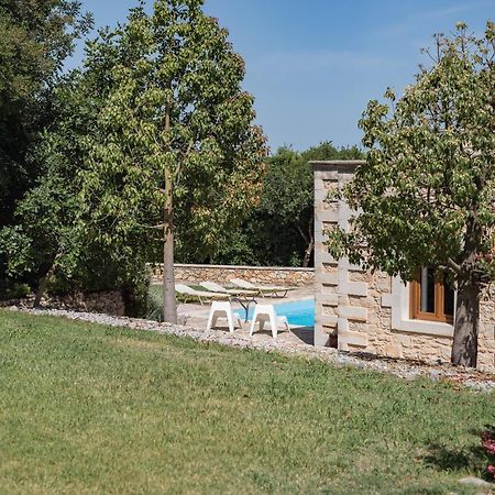 Koules Estate, With Private Pools & Bbq - Embracing Nature, By Thinkvilla Argouli Номер фото